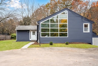 397 Southwick St, Feeding Hills, MA 01030