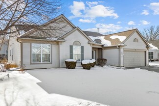 11371 Greenway Dr, Huntley, IL 60142