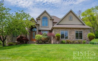 15 Hemlock Rd, Williamsport, PA 17701