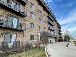 960 S River Rd Unit 601, Des Plaines, IL 60016