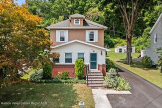 112 Elm St, Saugerties, NY 12477