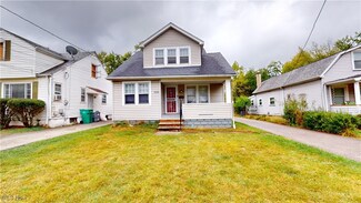 5226 Henry St, Maple Heights, OH 44137