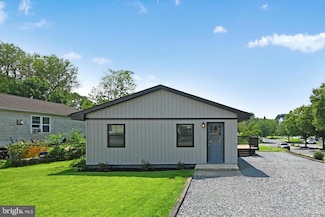 216 N Duke St, Hummelstown, PA 17036