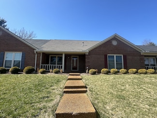 2136 River Chase Dr, Murfreesboro, TN 37128