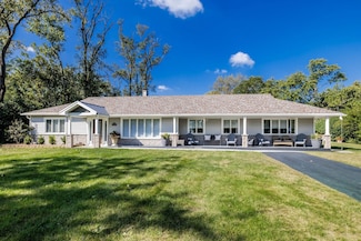 5830 S Franklin Ave, La Grange Highlands, IL 60525