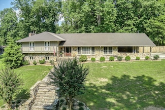 1009 Skyline Dr, Sparta, TN 38583