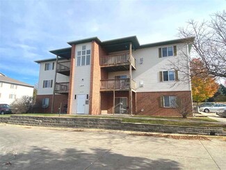 141 S Scott Blvd, Iowa City, IA 52245