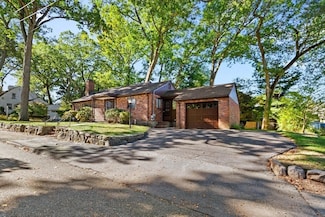 78 Windemere Cir, Braintree, MA 02184