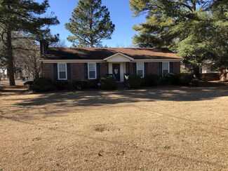 430 S 6th St, Hookerton, NC 28538
