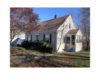 27 N Fairview St, Johnston, RI 02919