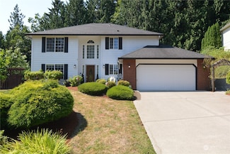 215 W St James Place, Longview, WA 98632