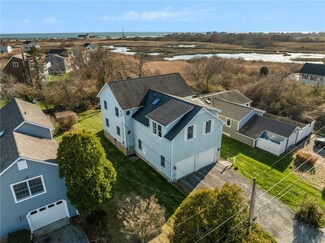 110 Houston Ave, Narragansett, RI 02882