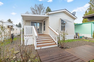 219 Kingsbury Dr, Grants Pass, OR 97526