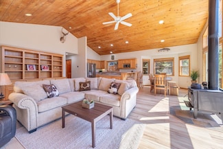 11964 Saint Bernard Dr, Truckee, CA 96161