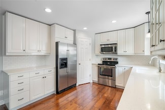 206 S Mustang Ave, Cedar Park, TX 78613