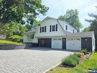 22 Adele Ave, Demarest, NJ 07627