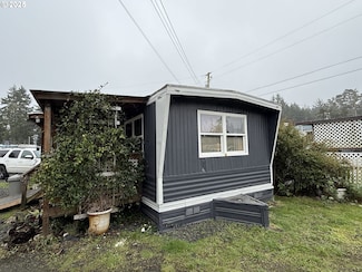 67624 Spinreel Rd Unit 44, North Bend, OR 97459