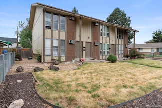 56 Lansing St, Aurora, CO 80010