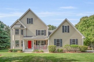 141 Chestnut St, Hudson, MA 01749