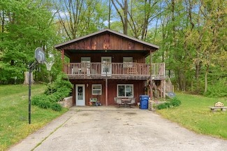 50748 W Bay Rd, Dowagiac, MI 49047