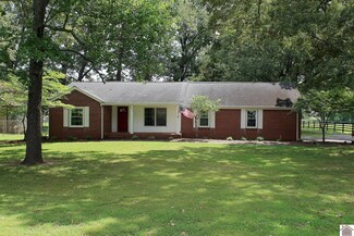650 Robertson Rd S, Murray, KY 42071