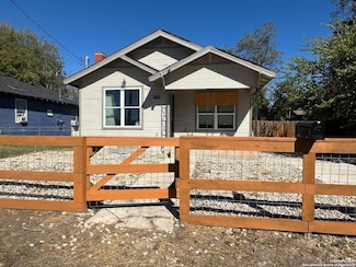 1431 E Crockett St, San Antonio, TX 78202