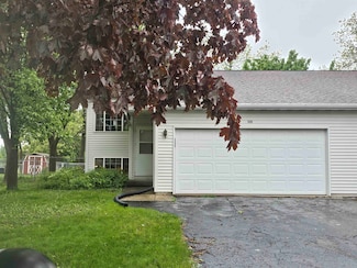 535 Ronald Lee Cir, Rio, WI 53960