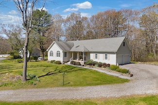 23 Sunny Acres Ln, Boothbay, ME 04537