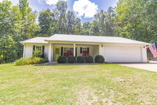 530 Oak Hill Dr, Selmer, TN 38375