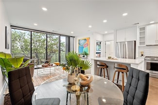 900 S 1st St Unit 404, Austin, TX 78704