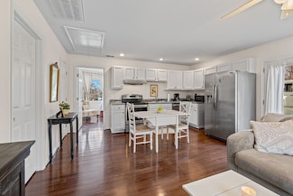 7867 Highway 100 Unit B, Nashville, TN 37221