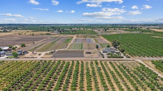 1581 W Cardella Rd, Merced, CA 95348