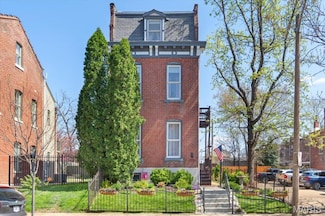 3016 Salena St, Saint Louis, MO 63118