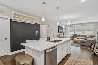 751 N 6th St Unit 409, Columbus, OH 43215