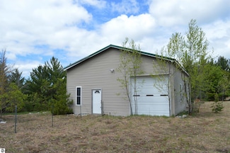8627 Country Rd NE Unit 21&22, Mancelona, MI 49659