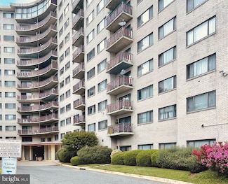 8830 Piney Branch Rd Unit 812, Silver Spring, MD 20903