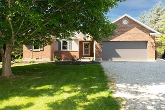 241 Lakengren Dr, Eaton, OH 45320