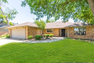 5207 Fairway Cir, Granbury, TX 76049