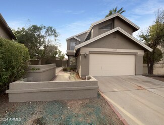 8937 N 63rd Dr, Glendale, AZ 85302