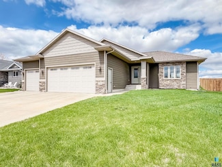 2704 Augusta St, Brandon, SD 57005