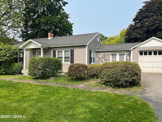 69 Sunset Rd, Lewisburg, PA 17837
