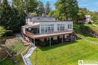 2 Elm Ln, Chautauqua, NY 14722