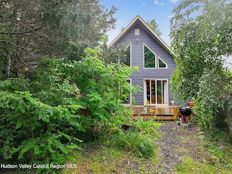 3205 Sleepy Hollow Rd, Athens, NY 12015
