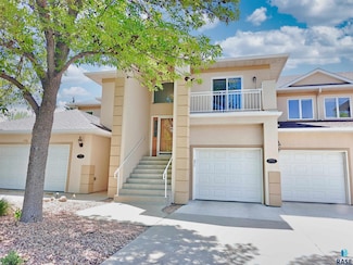 5905 S Shadow Wood Place, Sioux Falls, SD 57108