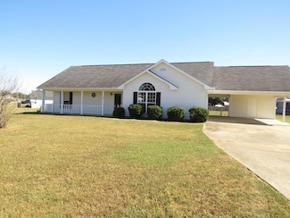 2 Whippoorwill Ln, Fort Mitchell, AL 36856