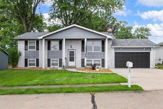 2509 Westport Ln, Saint Charles, MO 63301