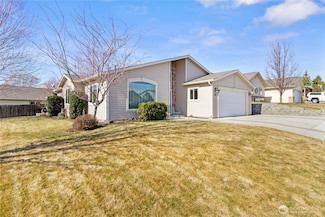 400 Concord Ln, Zillah, WA 98953