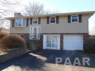 329 N Lakeshore Dr, Hanna City, IL 61536