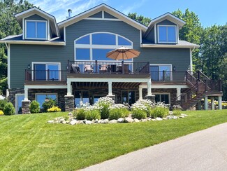 1267 Pinetree Trail, Harbor Springs, MI 49740