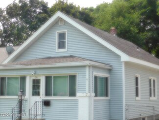 16 Fordham Ct, Albany, NY 12209